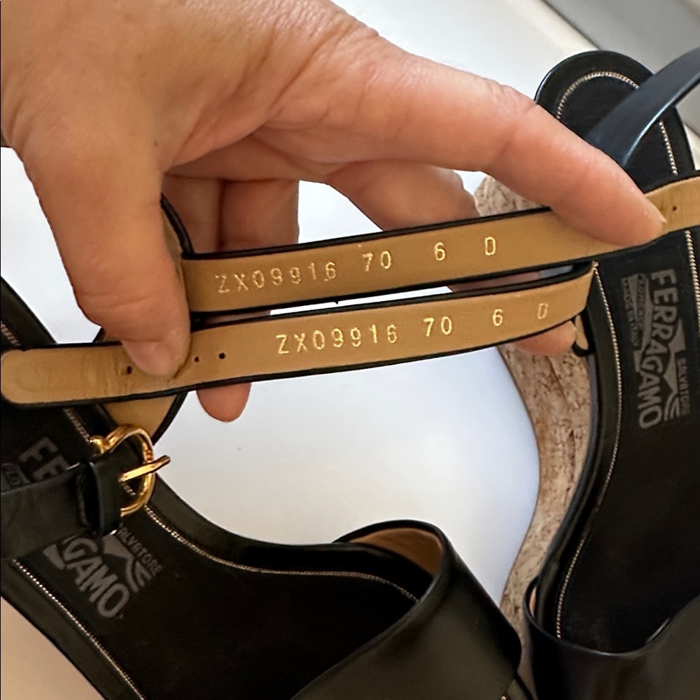 Salvatore Ferragamo Black Leather Cork Wedge Platform Sz 6 Sandals Made in Italy - Picture 15 of 16